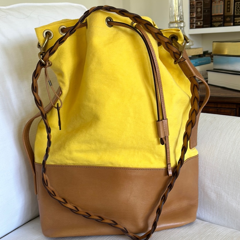 Really great Gucci canvas and leather beach bag.